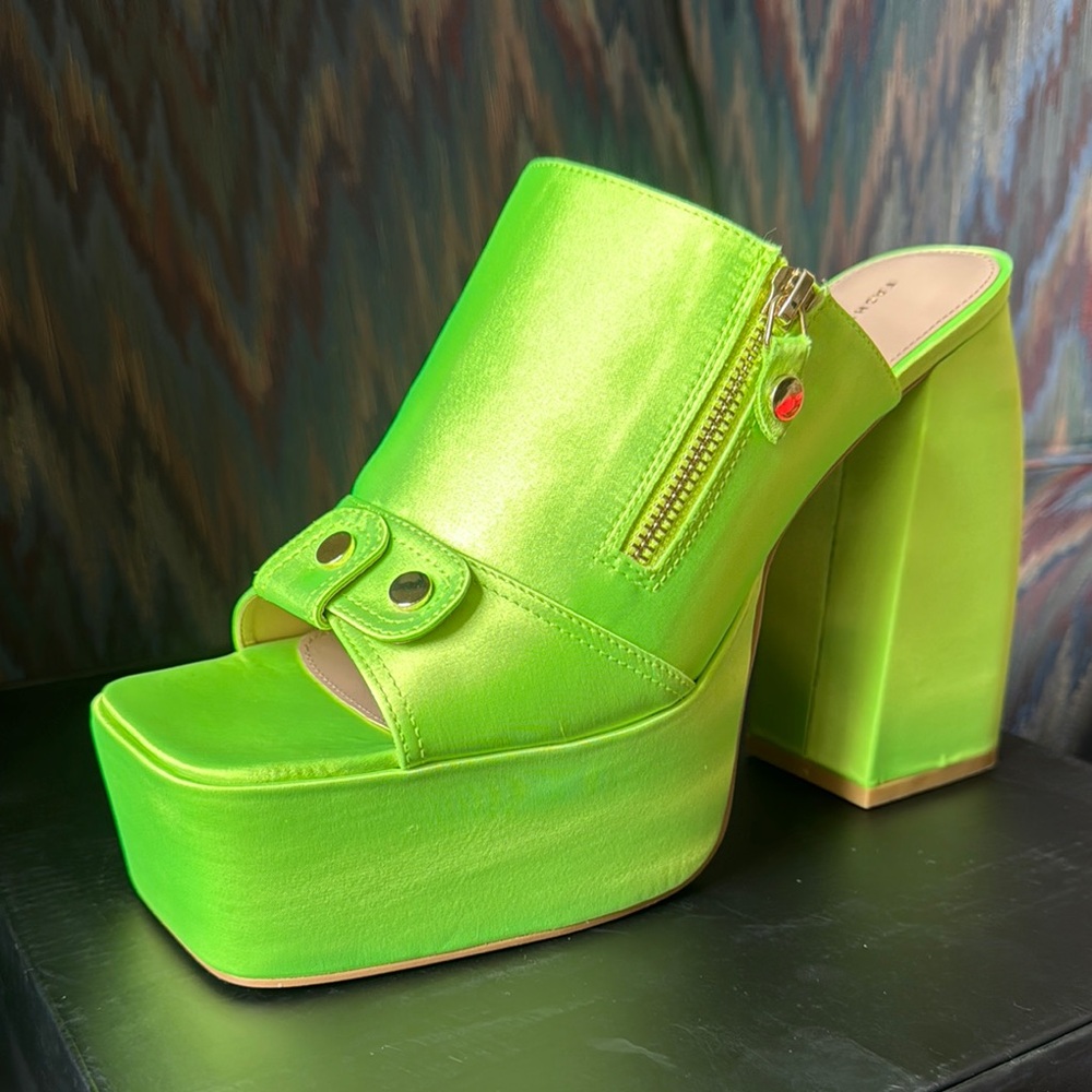 Fashion to Figure Green Platform Boots with High Sole